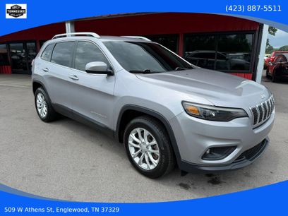Used 2019 Jeep Cherokee Latitude w/ Popular Appearance Group