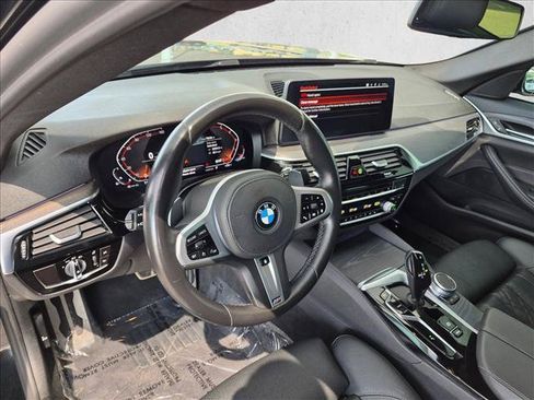 Used 2021 BMW 530i xDrive w/ M Sport Package AWD/4WD image 17