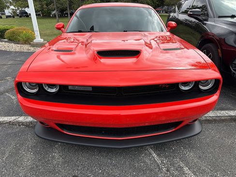 Used 2022 Dodge Challenger R/T Scat Pack w/ Plus Package RWD image 9