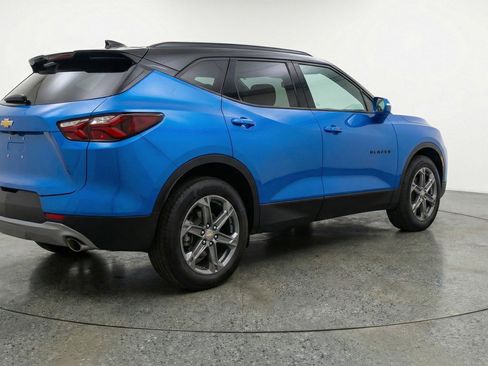 Used 2025 Chevrolet Blazer LT FWD image 9