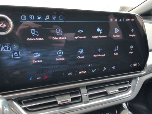 New 2026 Chevrolet Equinox EV LT image 19