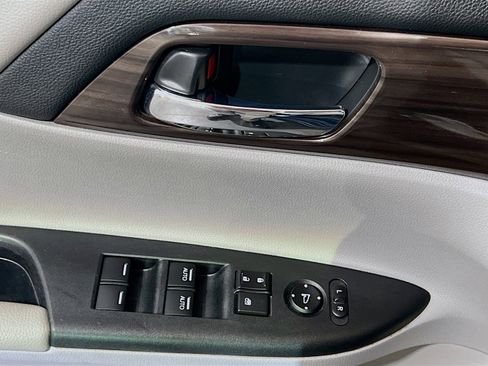 Used 2016 Honda Accord EX image 13