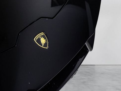 Used 2018 Lamborghini Huracan LP 580-2 RWD image 7