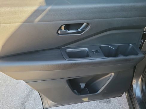 Certified 2024 Nissan Pathfinder SV w/ Black Appearance Package image 11