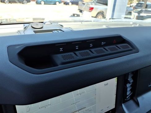 New 2026 Ford Bronco Big Bend w/ Black Diamond Package AWD/4WD image 15