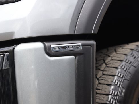 Used 2025 GMC Sierra 3500 AT4 w/ AT4 Premium Plus Package AWD/4WD image 34