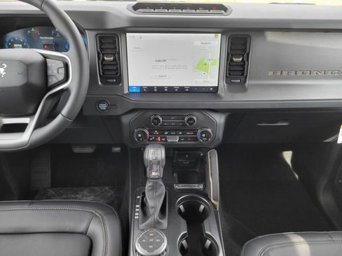 New 2026 Ford Bronco Badlands w/ Sasquatch Package image 12