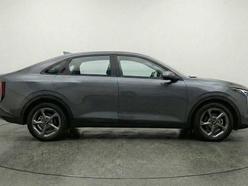 Used 2025 Kia K4 LXS image 11