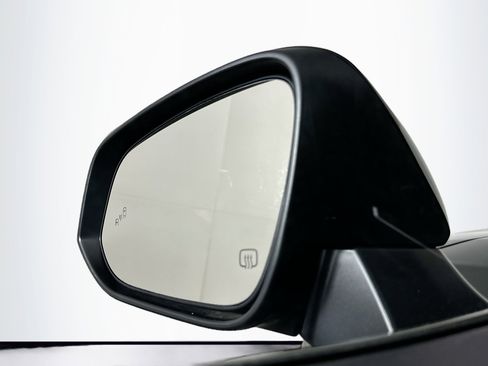 Used 2022 Toyota Highlander XLE image 16