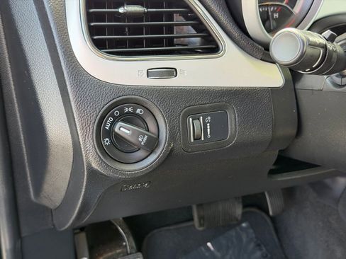 Used 2019 Dodge Journey SE w/ Premium Group FWD image 14