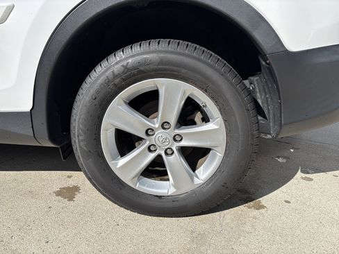 Used 2014 Toyota RAV4 XLE image 30