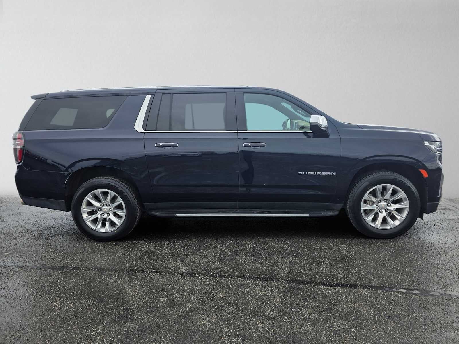 Certified 2024 Chevrolet Suburban Premier AWD/4WD image 2