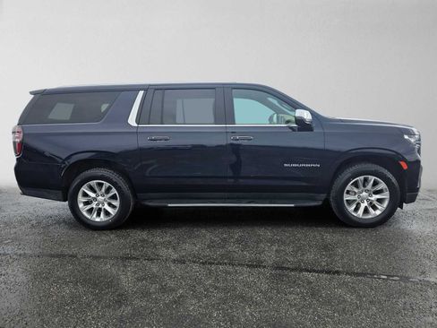 Certified 2024 Chevrolet Suburban Premier AWD/4WD image 2