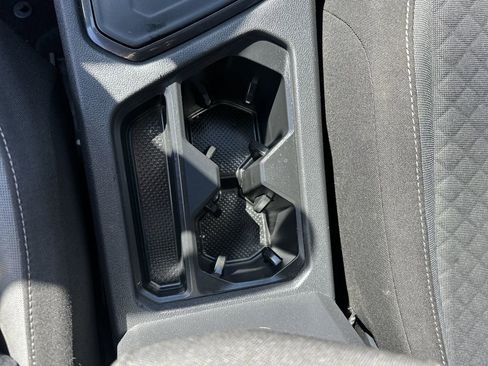 Used 2018 Volkswagen Tiguan S image 27