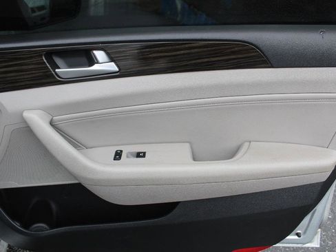 Used 2016 Hyundai Sonata Limited FWD image 14