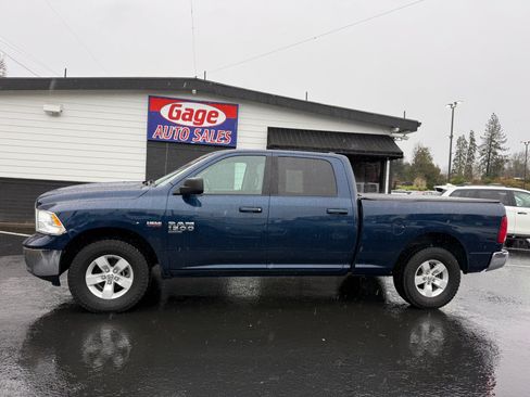 Used 2020 RAM 1500 Classic SLT AWD/4WD image 3