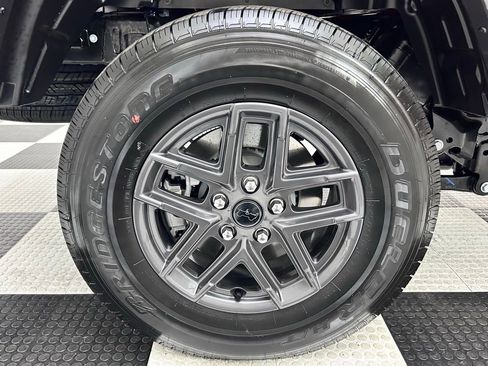 New 2025 Jeep Gladiator Sport image 8