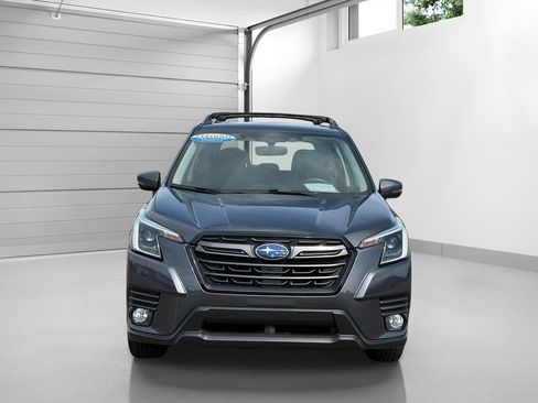 Used 2023 Subaru Forester Limited AWD/4WD image 2