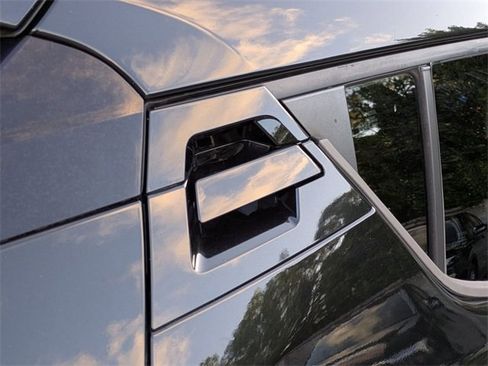 Used 2021 Toyota C-HR LE image 13