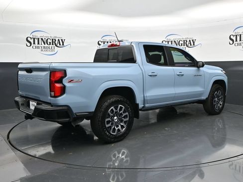 Used 2025 Chevrolet Colorado Z71 w/ Technology Package AWD/4WD image 7