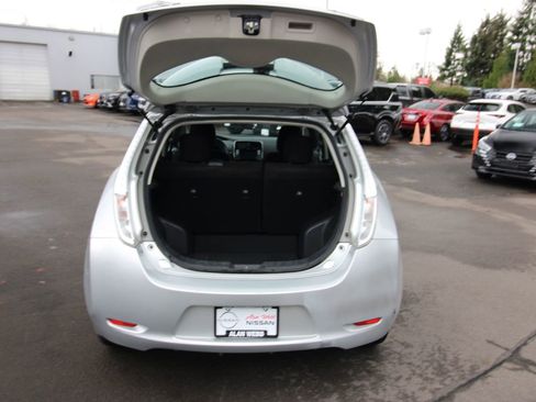 Used 2016 Nissan Leaf SV image 28
