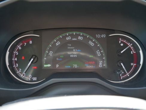 Used 2025 Toyota RAV4 XLE AWD/4WD image 25