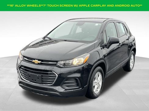 Used 2020 Chevrolet Trax LS image 2