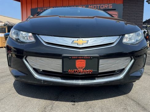 Used 2018 Chevrolet Volt LT FWD image 4