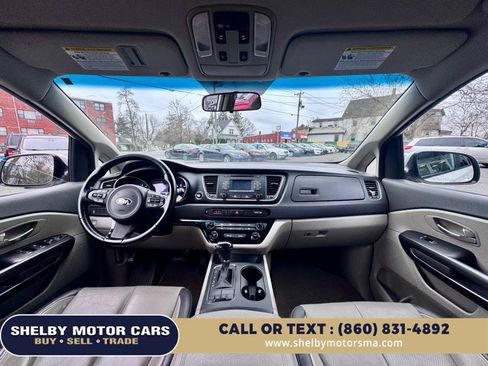 Used 2016 Kia Sedona LX w/ LX Essentials Premium Package FWD image 19