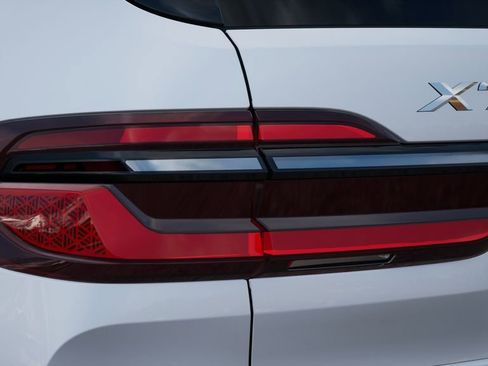 New 2026 BMW X7 xDrive40i AWD/4WD image 36