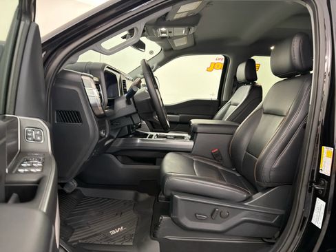 Used 2025 Ford F250 Lariat w/ Chrome Package image 10