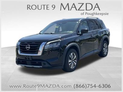 Used 2023 Nissan Pathfinder SL