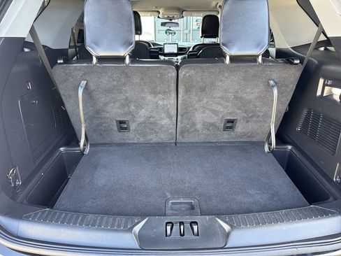 Used 2022 Ford Explorer XLT w/ Equipment Group 202A image 27