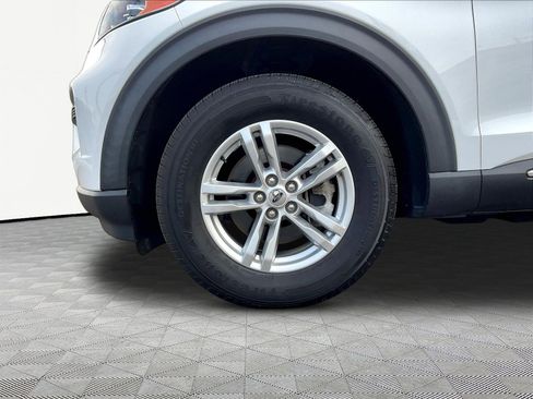 Used 2020 Ford Explorer XLT AWD/4WD image 34