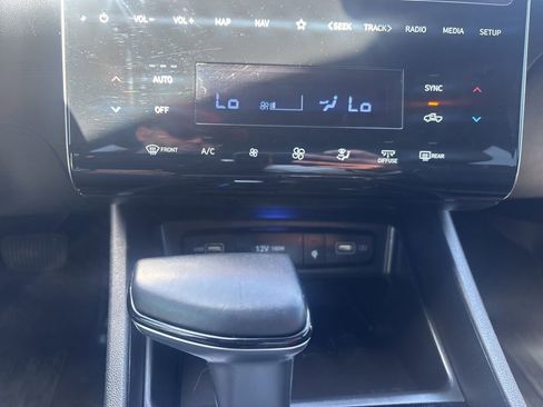 Used 2022 Hyundai Santa Cruz Limited AWD/4WD image 27