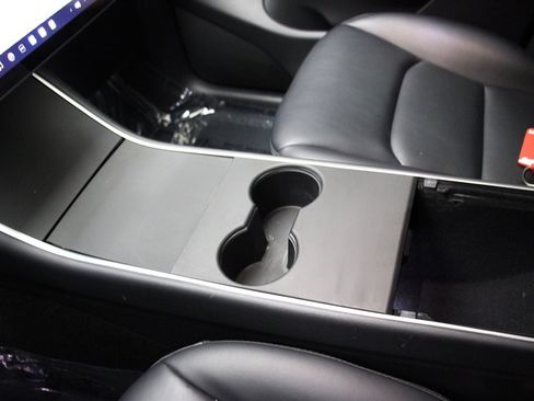 Used 2020 Tesla Model Y Performance image 35