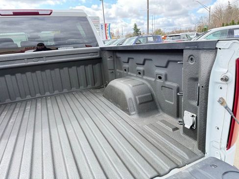 Used 2022 Chevrolet Silverado 1500 Custom image 15