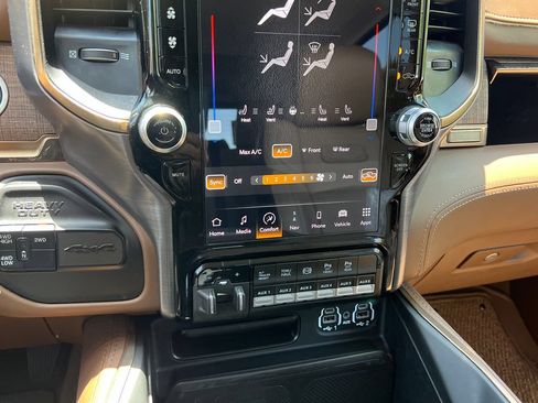 Certified 2024 RAM 2500 Limited w/ Safety Group AWD/4WD image 29