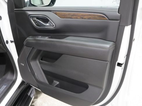 Used 2024 Chevrolet Tahoe Premier AWD/4WD image 27