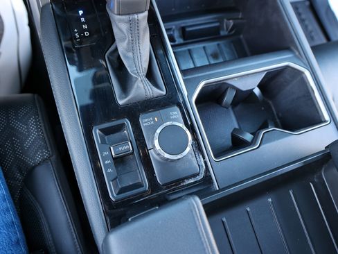 Used 2025 Toyota Tundra Limited image 26