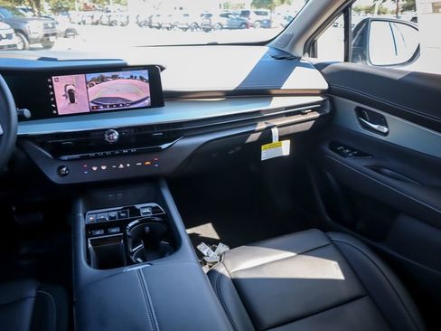 New 2025 Nissan Murano SL image 17