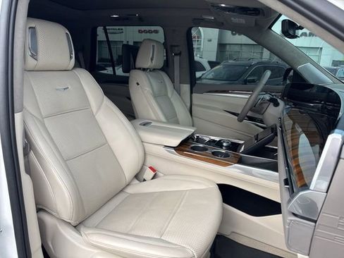 Certified 2025 Cadillac Escalade Sport Platinum image 32
