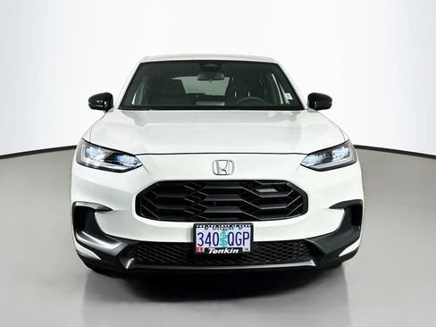 Certified 2025 Honda HR-V Sport image 3