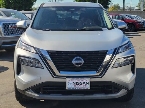 Certified 2023 Nissan Rogue SV image 28