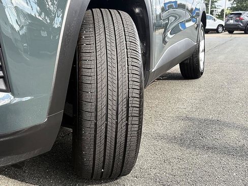 Used 2025 Chevrolet Trax LS w/ LS Convenience Package FWD image 28