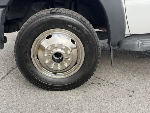 Used 2015 Ford F450 XL w/ Power Equipment Group image 21