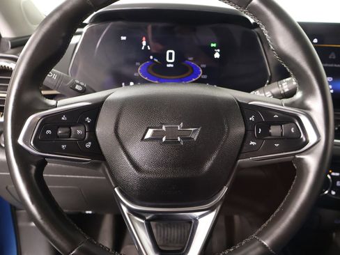 Used 2025 Chevrolet Trax ACTIV FWD image 3