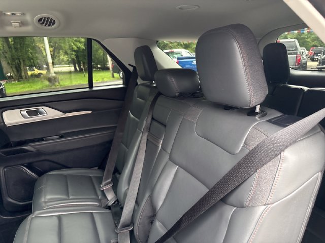 Used 2025 Ford Explorer Active w/ Active Comfort Package AWD/4WD image 20