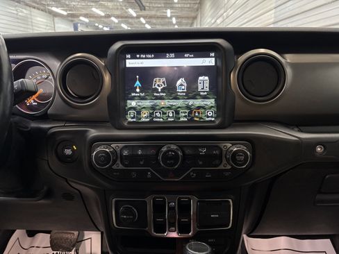 Used 2020 Jeep Gladiator Sport w/ Quick Order Package 24S image 16