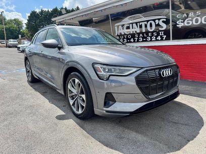 Used 2021 Audi e-tron Premium Plus w/ Premium Plus Package